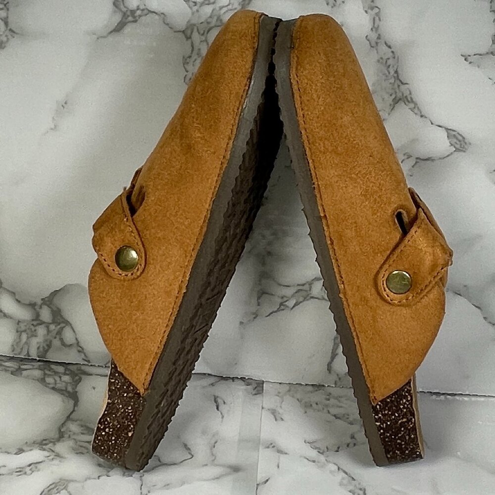 TIME AND TRU Women's 6 Tan Chestnut Faux Suede Cork Clog Slip On Shoes NWOT NEW - Picture 3 of 7